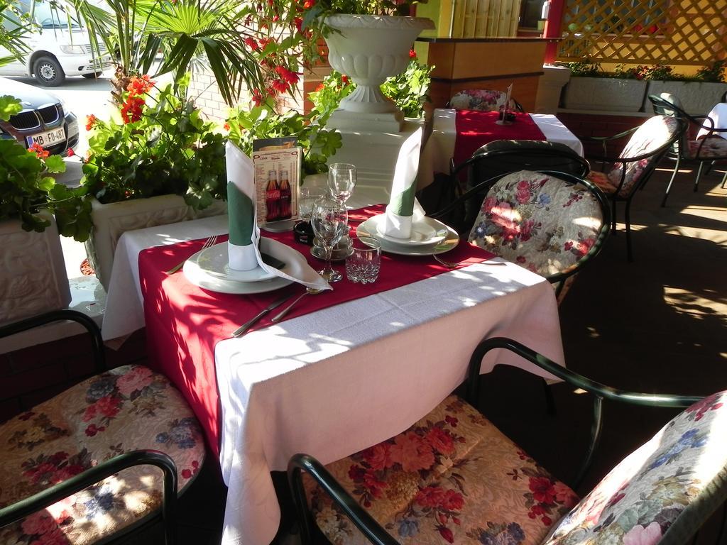 Motel Majolka Ptuj Ngoại thất bức ảnh